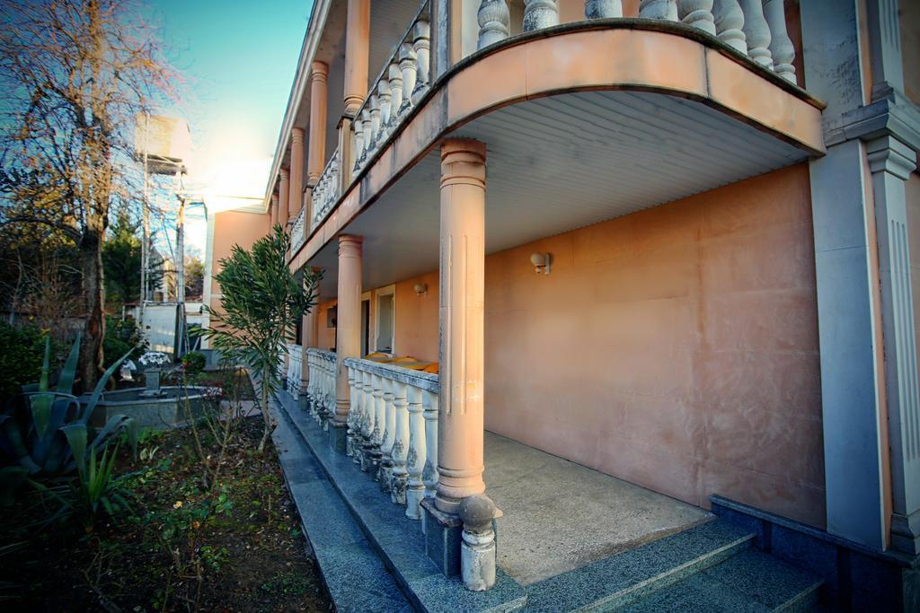 Apartment Gardenia Koutaïssi Extérieur photo