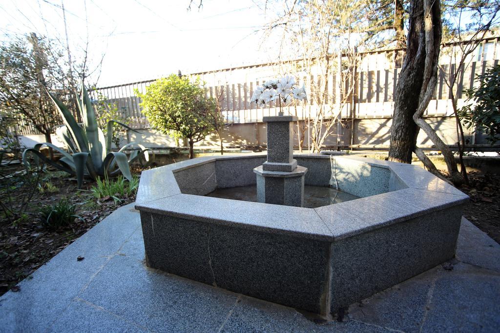 Apartment Gardenia Koutaïssi Extérieur photo